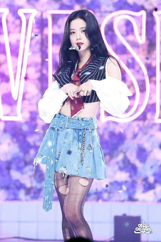 These Are BLACKPINK's Most Iconic Stage Outfits, According To Netizens ...