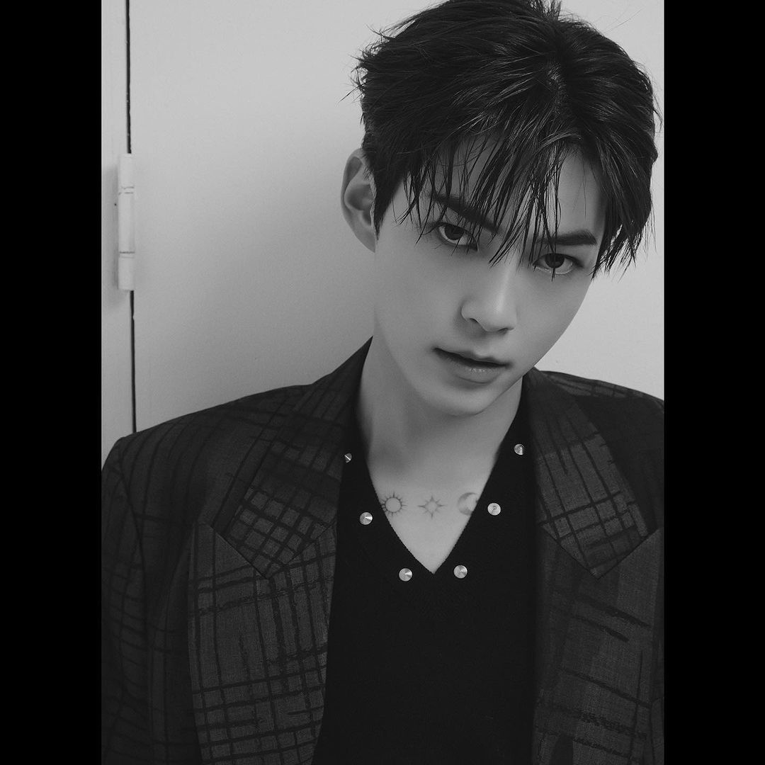 Netizens Are Swooning Over ZEROBASEONE Sung Hanbin's Gorgeous, Brand ...