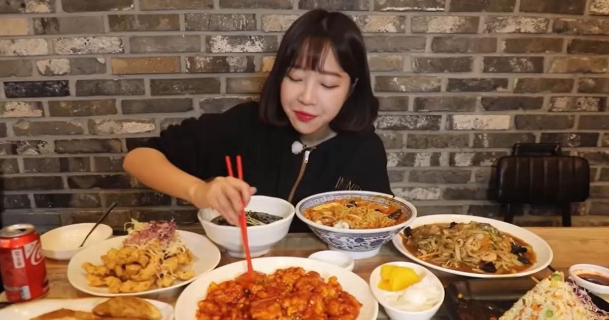 Popular Mukbang YouTuber Tzuyang Apologizes Over Racist Video