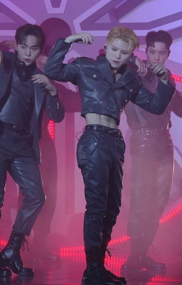 SEVENTEEN's Woozi Shocks Netizens After Revealing His Abs Fully For The ...