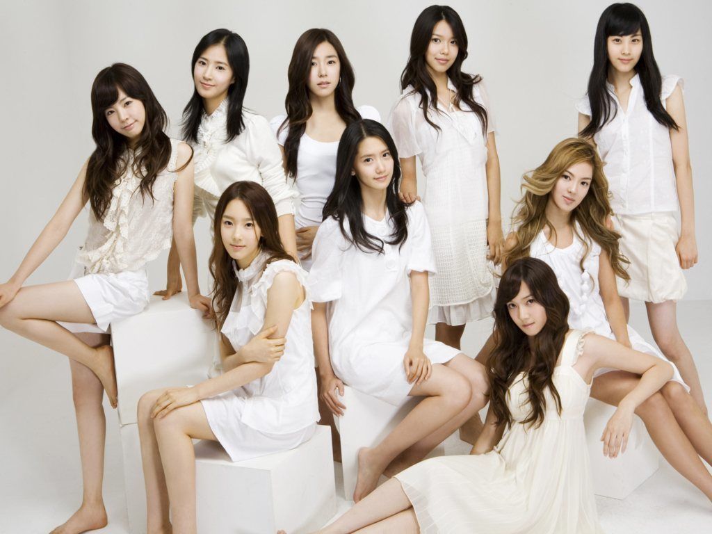 Girls' Generation's debut track 