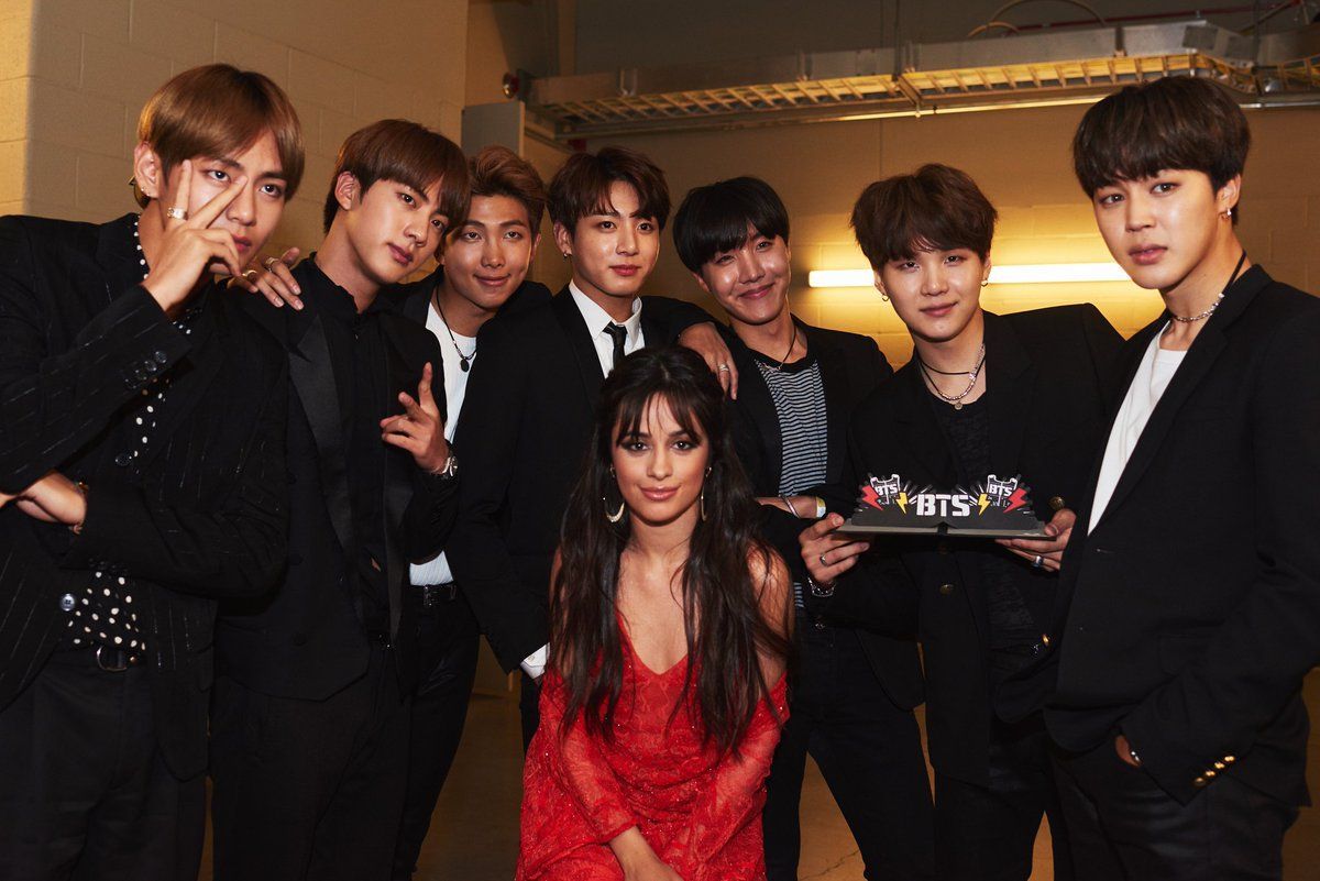 Here Are All The International Celebrities Who Congratulated BTS At The