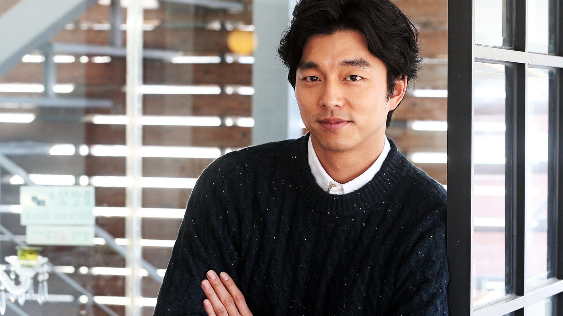 Gong Yoo Holds Exclusive Interview With CNN Koreaboo