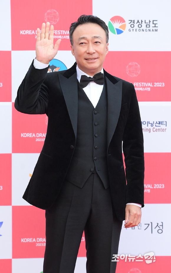 misaeng kdrama 2014 actor lee sung min 2023