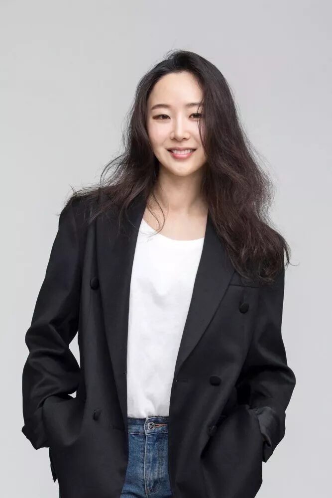 Min-hee-jin