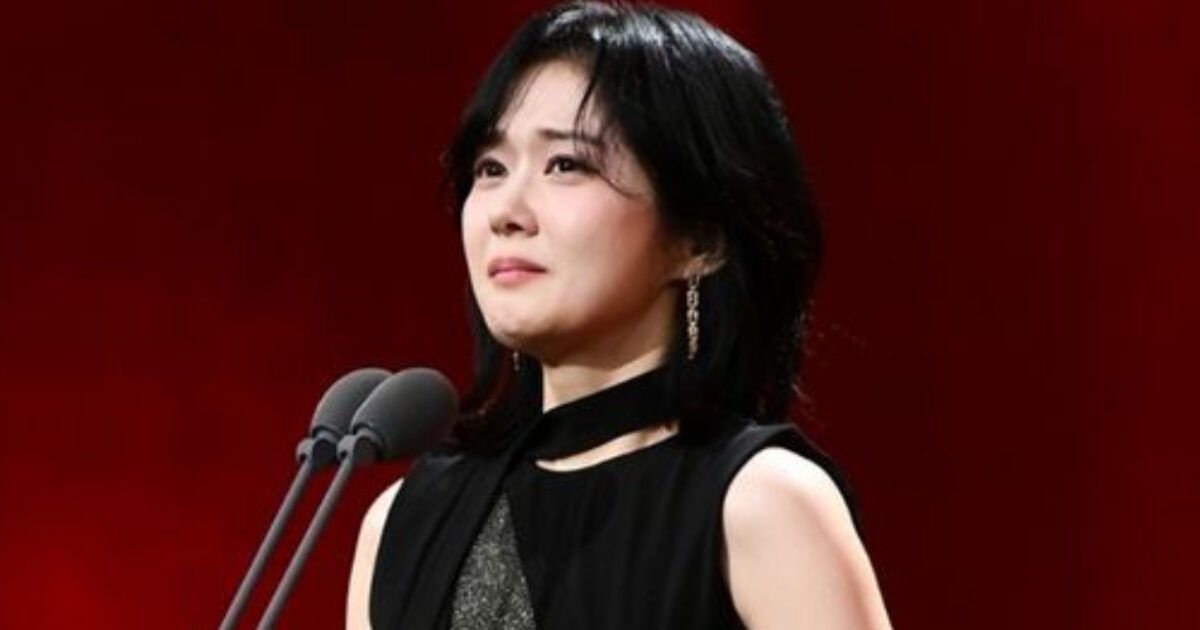 Actress Jang Na Ra Bags A Rare 