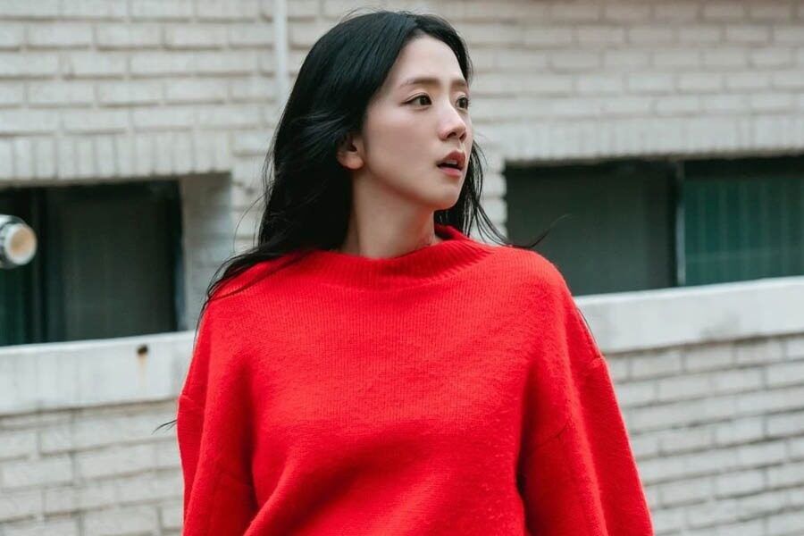 BLACKPINK Jisoo’s K-Drama Lead Reveals His Huge “Regret” About Filming With Her 4 download - 2025-01-08T054230.651