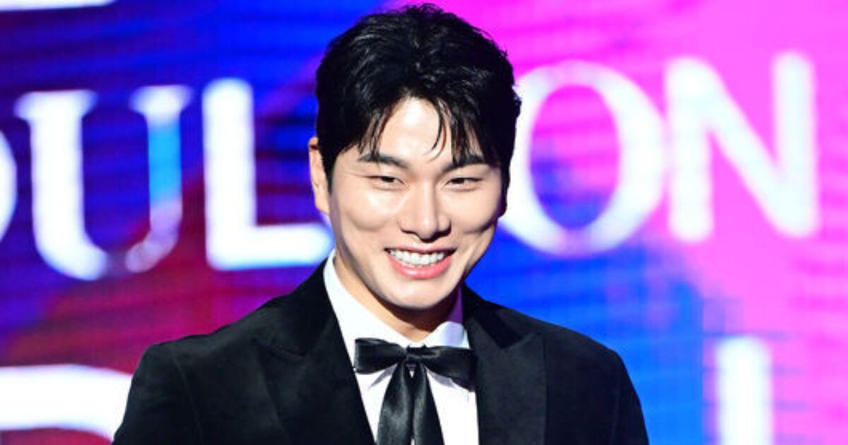 Lee Yi Kyung Personally Addresses Viral Award-Winning Speech Mentioning Ex-Girlfriend