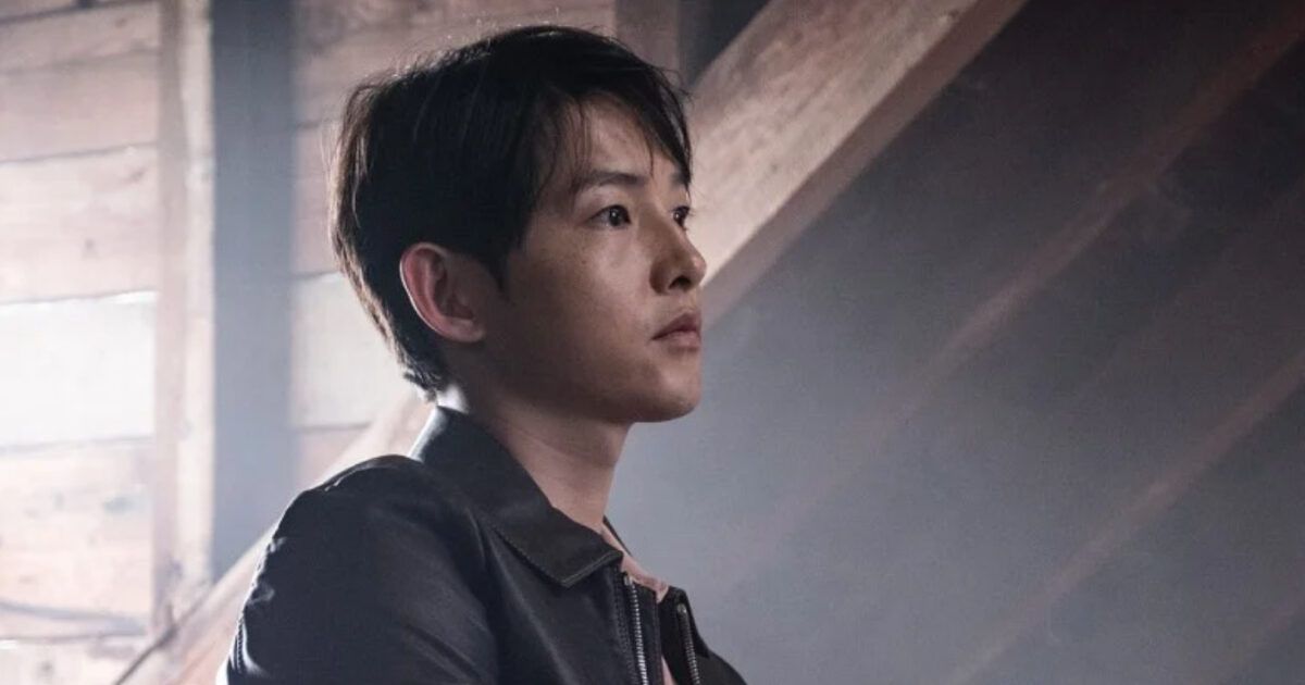 Song Joong Ki Tears Up Talking About The Current Movie Industry