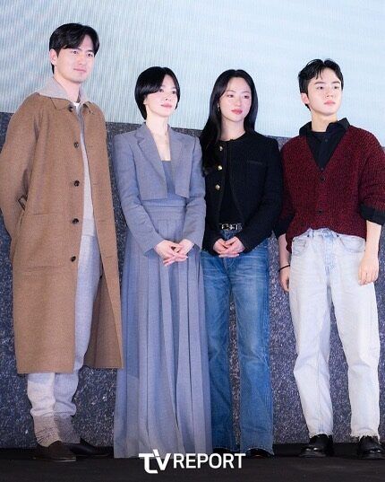 Song Hye Kyo Leaves Netizens Baffled With Her Short Hair Makeover 5 오늘, 감사합니다
