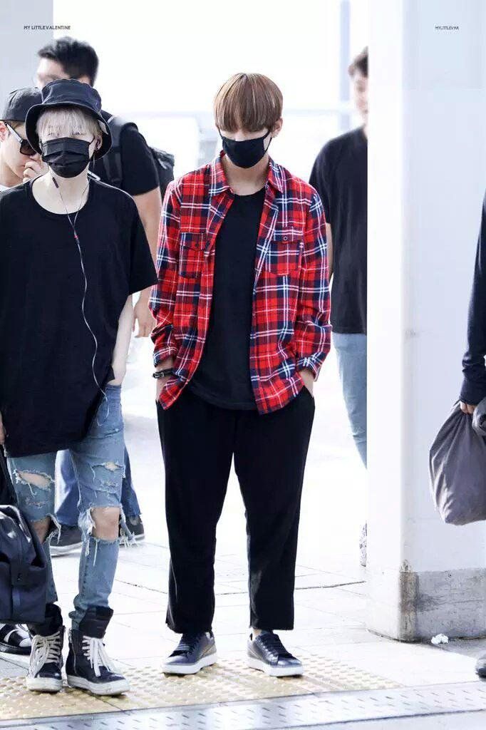 10 Times BTS's V Taught Us How To Stay Stylish Comfortably