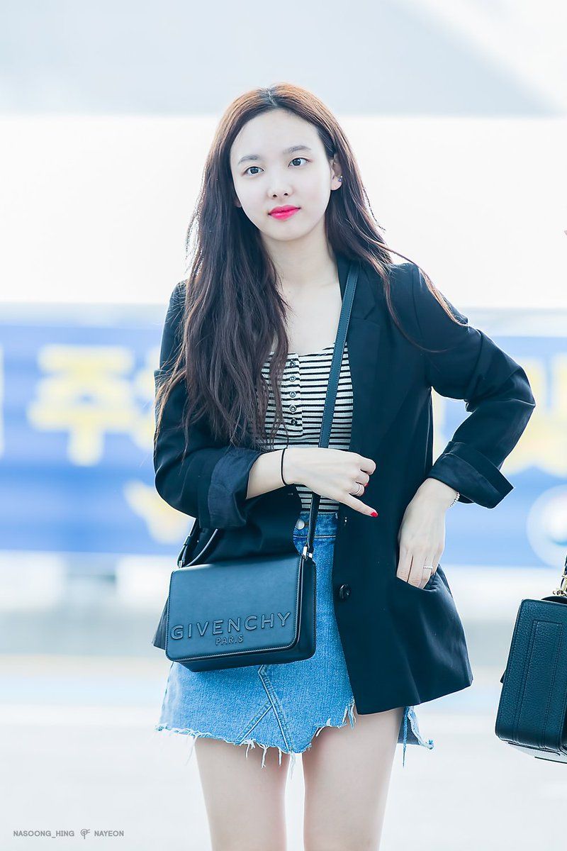 10+ Times TWICE's Nayeon Had The Most Aesthetic Airport Fashion - Koreaboo