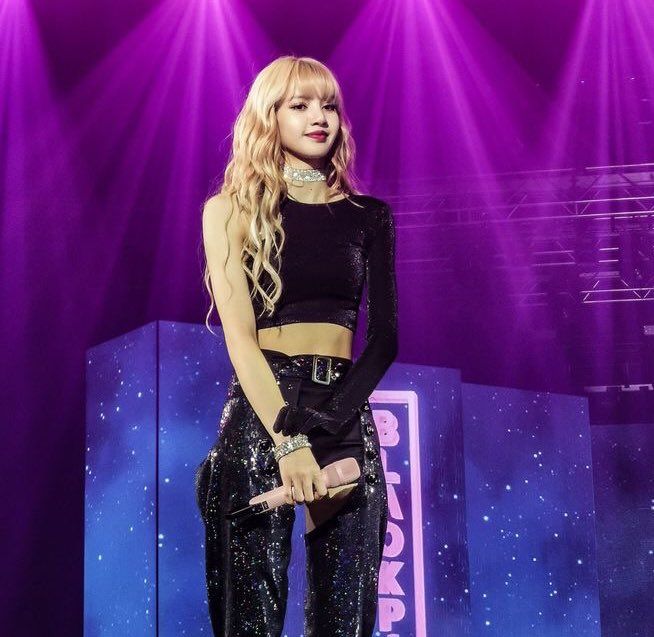 13 Unedited Moments Showing What BLACKPINK's Lisa Actually Looks Like ...