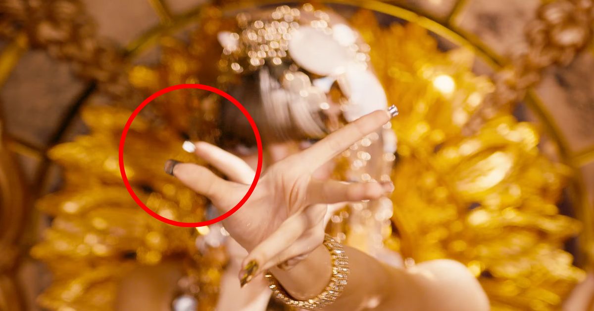 10 Things You Might Not Have Noticed In Blackpink Lisas Lalisa Mv Teaser Koreaboo 7067