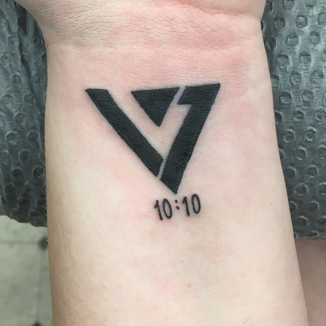 These 15 Impressive SEVENTEEN Tattoos From Dedicated Carats Will Have