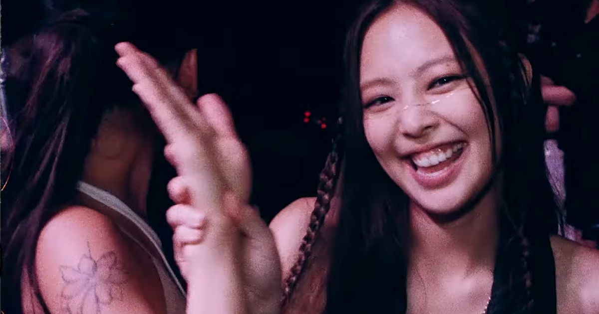 BLACKPINK's Jennie Finds Her Twin Among Their Backup Dancers - Koreaboo