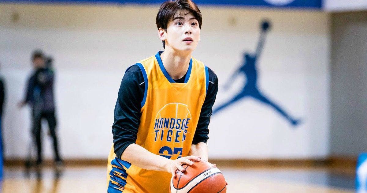 Just 14 Photos Of ASTRO s Cha Eunwoo Burning It Up On The Court