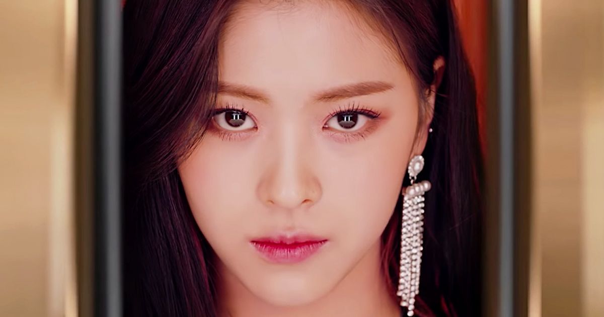 ITZY Unveils Official Debut Date In New MV Teaser For "DALLA DALLA"