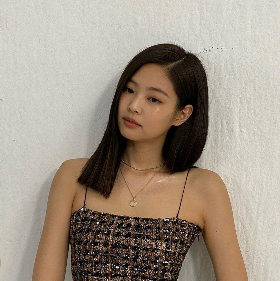 Fashion Editors Name 8 Fashion Trends BLACKPINK's Jennie Is Setting ...