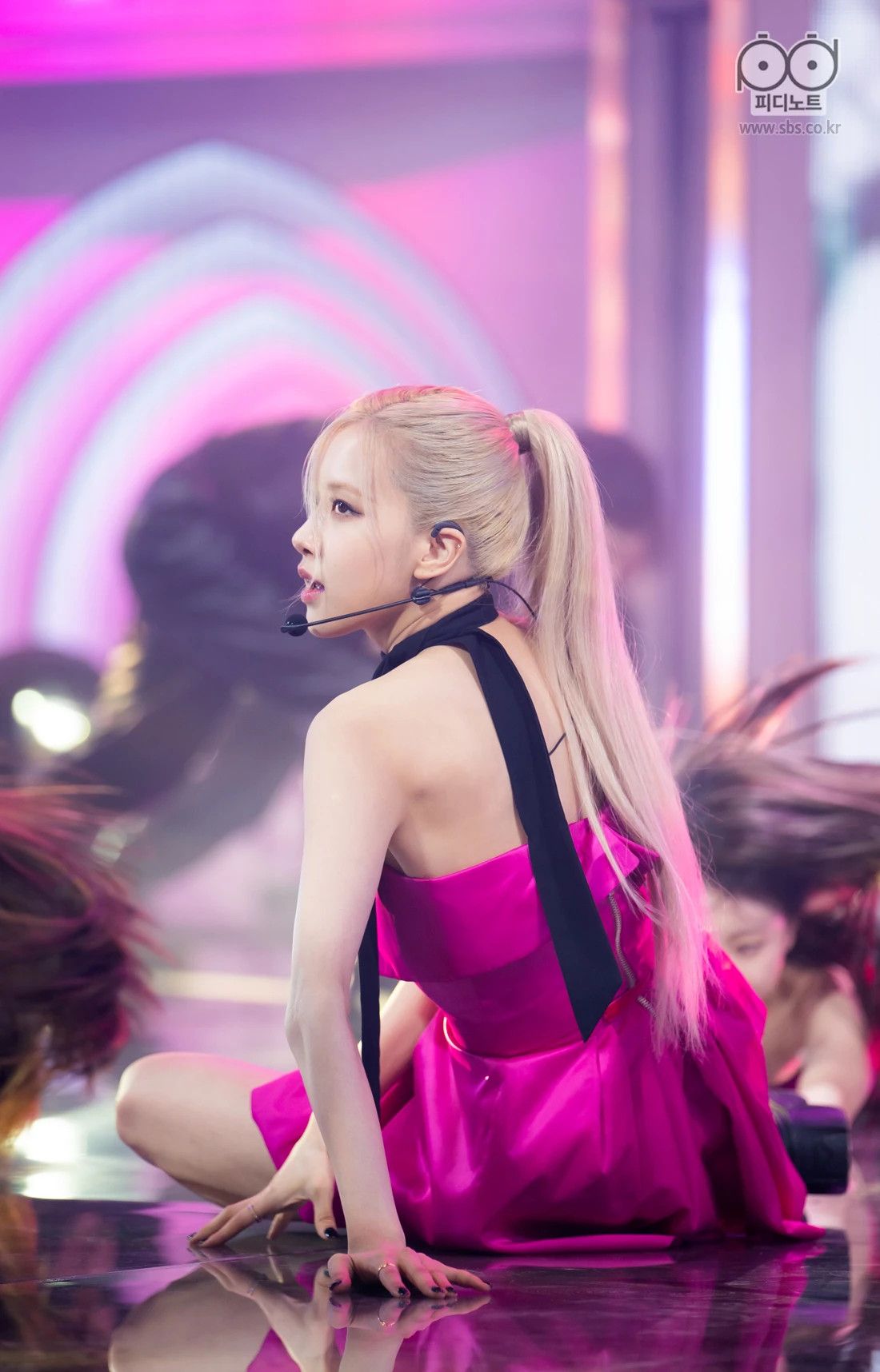 BLACKPINK's Rosé Reveals How The Members Reacted To Her Solo Music ...