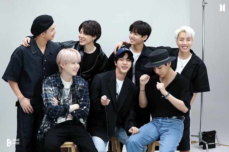 22 HD Behind The Scenes Photos From BTS's OT7 Photofolio 