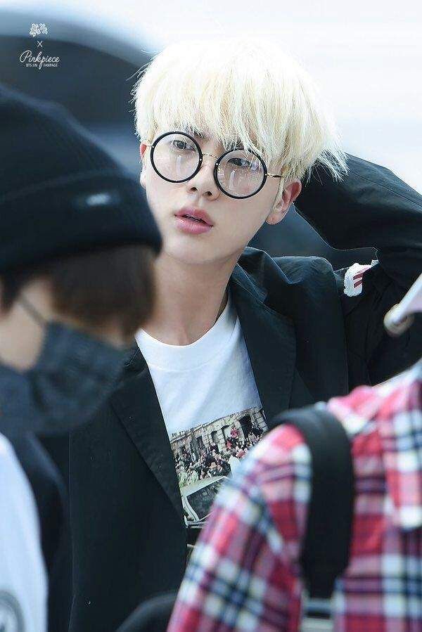 21 Photos Of Bts In Glasses Prove Smart Is The New Sexy Koreaboo 7758