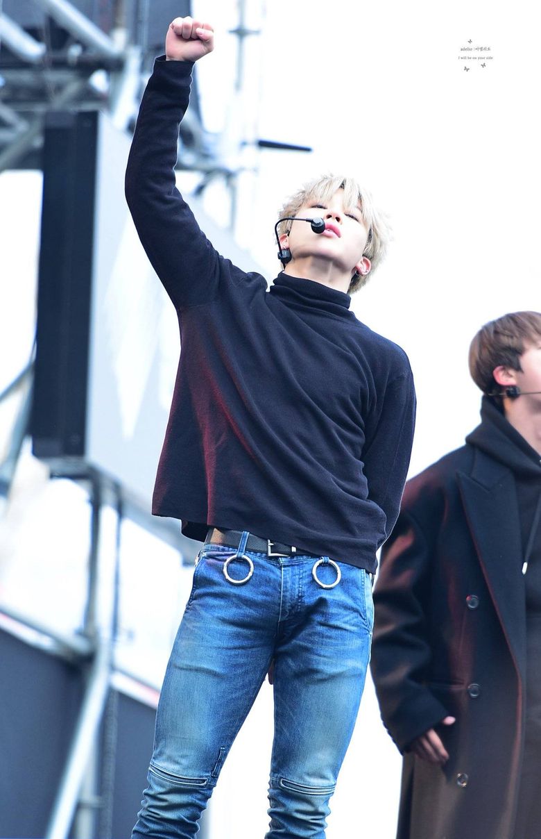22 Pictures Of Bts Jimin In Jeans You Didn T Know You Needed Koreaboo