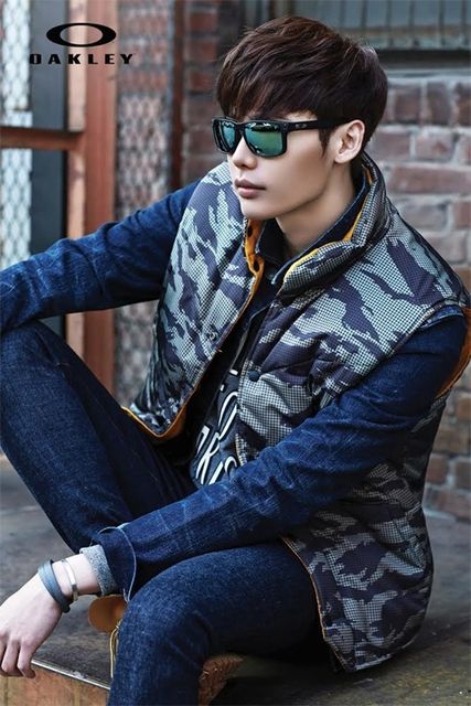 Lee Jong Suk for Oakley