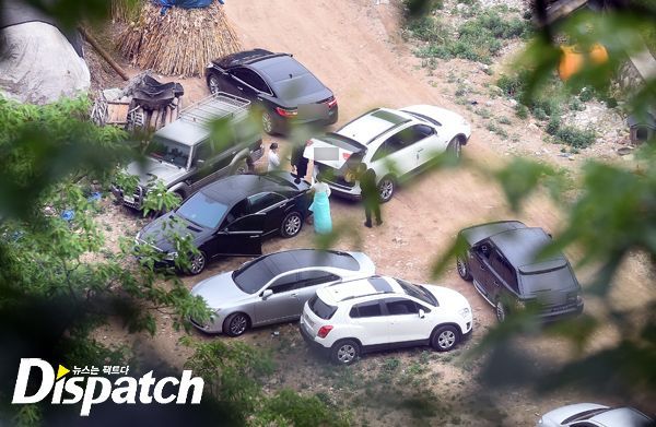 Dispatch photo of Won Bin and Lee Na Young's discreet wedding in Jungson, Deok-Woo-Ri, South Korea.