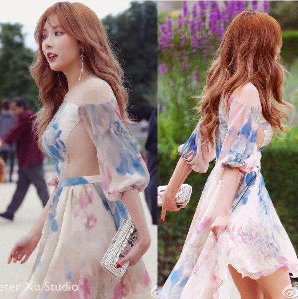 Image: Fan taken photo of Hyuna attending Paris Fashion Week (2016)