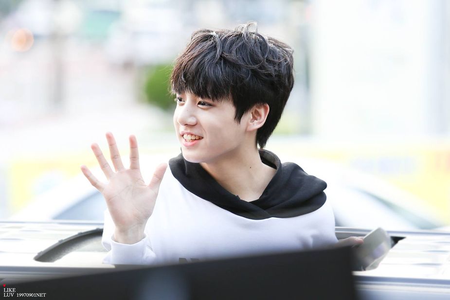 jungkook-young-2