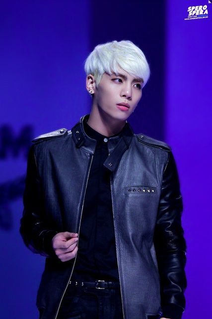 Jonghyun-SHINEE