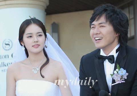 Han Ga In (left) and Yeon Jung Hoon (right)