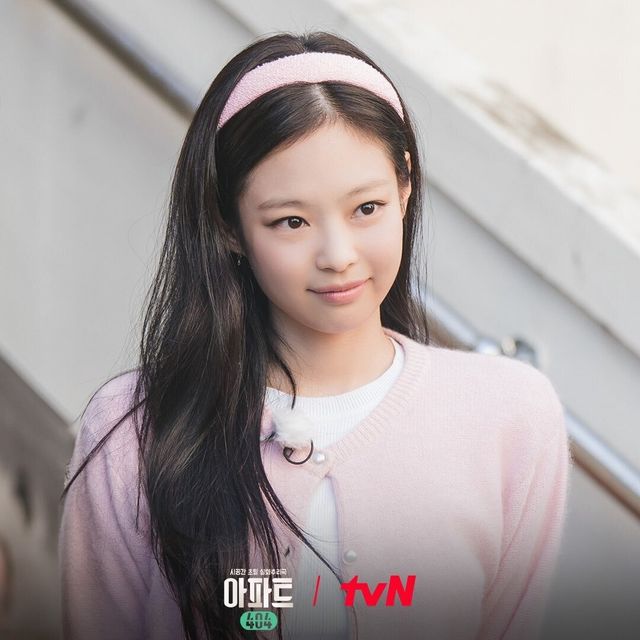 240111-JENNIE-FOR-APARTMENT-404