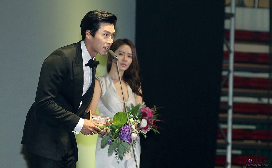 Hyun_Bin_and_Son_Yejin_at_PIFAN_2014