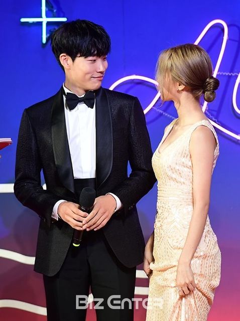 Ryu Jun Yeol (left) and Hyeri (right)