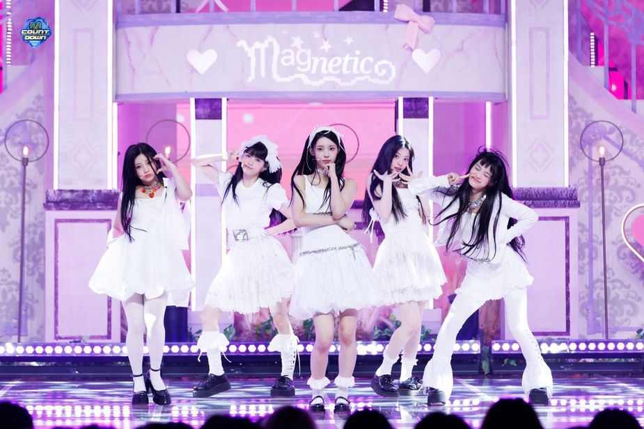 240328-ILLIT-Magnetic-and-My-World-at-M-Countdown-documents-5