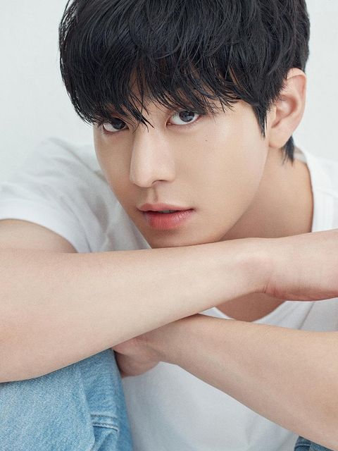 Ahn Hyo Seop in white tee