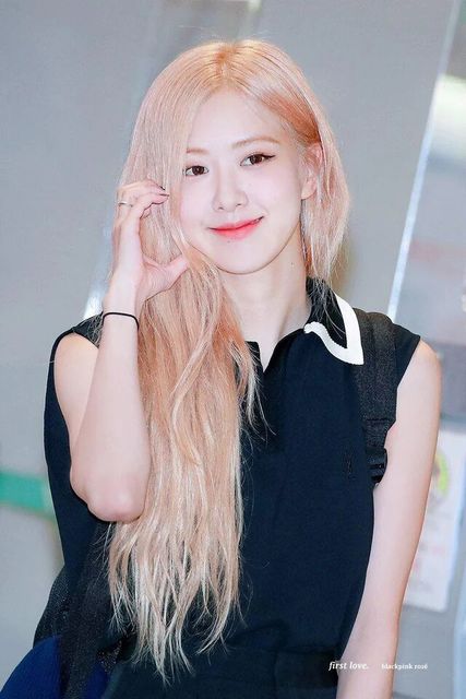 230714-rosé-incheon-international-airport-departure-to-v0-52m37k326zbb1