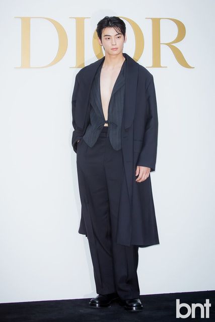 240529-Cha-Eunwoo-DIOR-Event-in-Seoul-documents-5