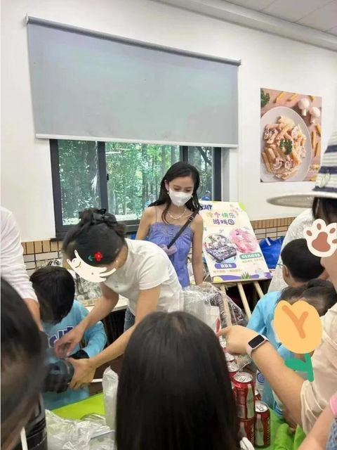 angelababy_volunteer_son_school_3