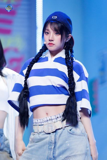 240711-G-I-DLE-Yuqi-Klaxon-at-M-Countdown-documents-1