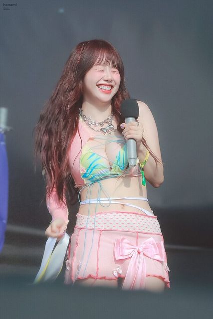 240705-cignature-Jeewon-Waterbomb-Festival-in-Seoul-Day-1-documents-2