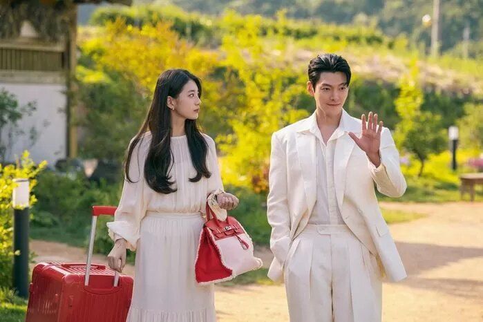 Netizens Divided On Chemistry Between Suzy and Kim Woobin For Upcoming Drama