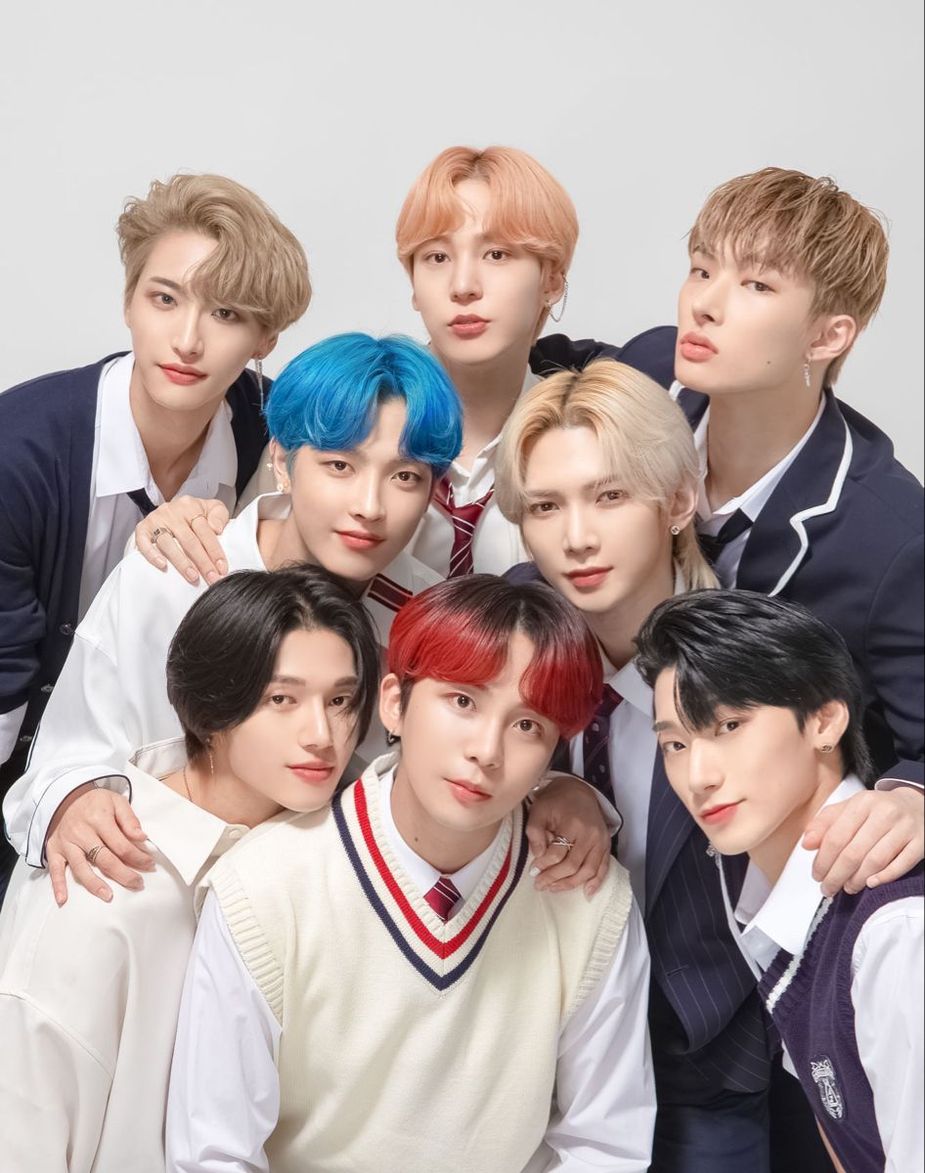 An ATINY's Mom's Story About Meeting ATEEZ's Hongjoong At Work Proves ...