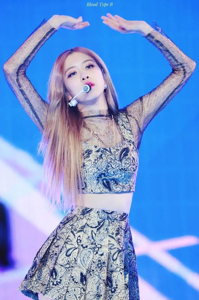 Rose hot sale outfits blackpink