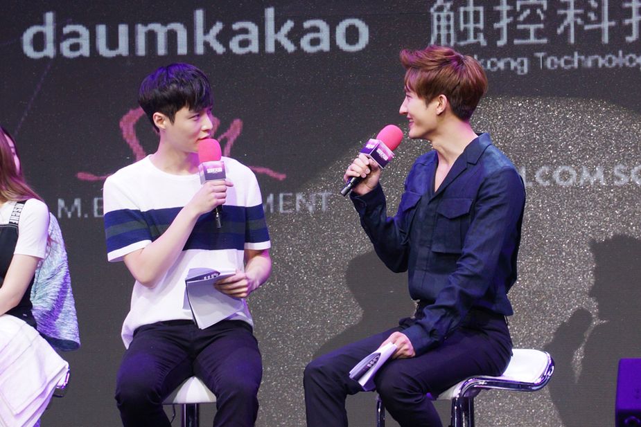 Lay and Zhoumi SUPER STAR SMTOWN Chinese Launch