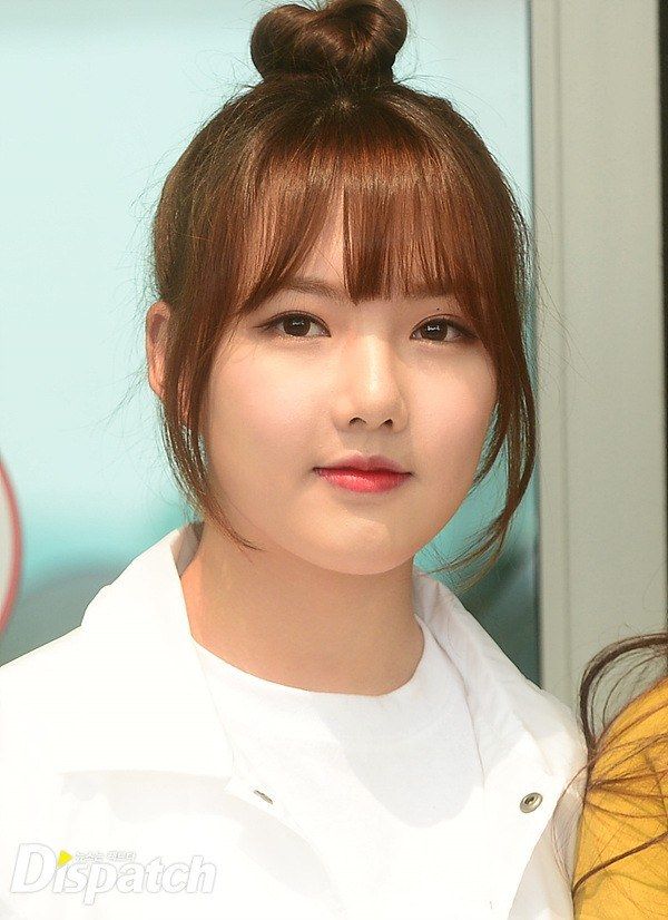 G-Friend's Yerin dazzles like a doll in recent airport sighting - Koreaboo