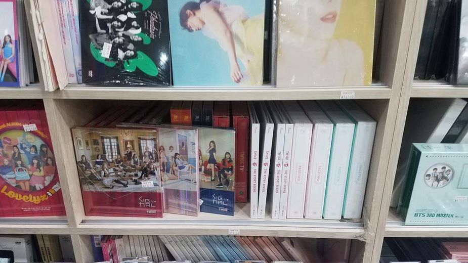 World's Best K-POP Collections from Seoul, Korea –