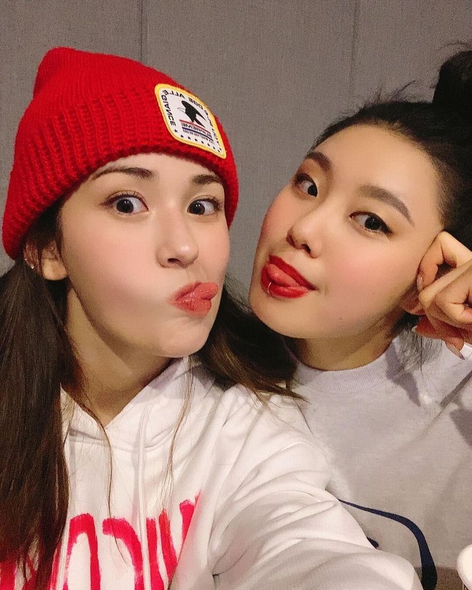 200224-Lee-Jung-Lee-Instagram-Update-with-Somi-documents-1